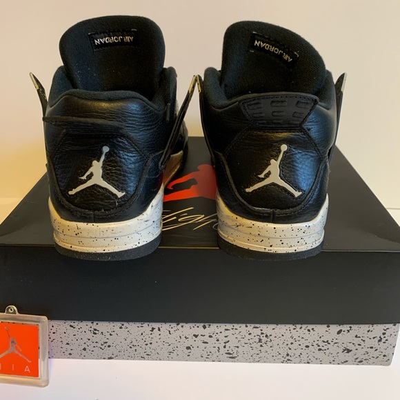 Jordan 4 Oreo - Picture 4 of 5